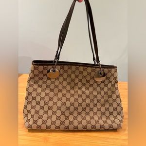 Gucci Eclipse shoulder bag